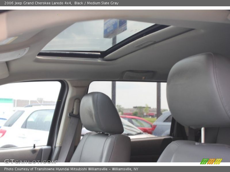 Black / Medium Slate Gray 2006 Jeep Grand Cherokee Laredo 4x4