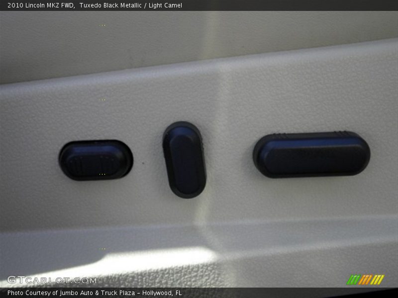 Tuxedo Black Metallic / Light Camel 2010 Lincoln MKZ FWD
