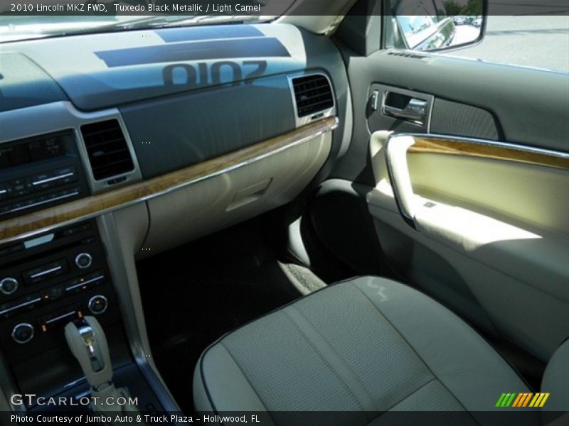 Tuxedo Black Metallic / Light Camel 2010 Lincoln MKZ FWD