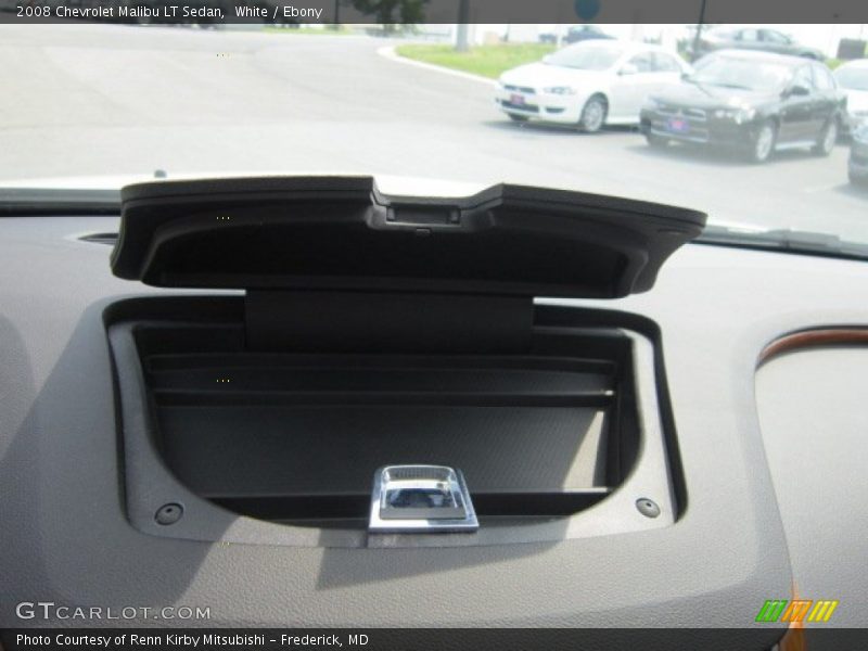 White / Ebony 2008 Chevrolet Malibu LT Sedan