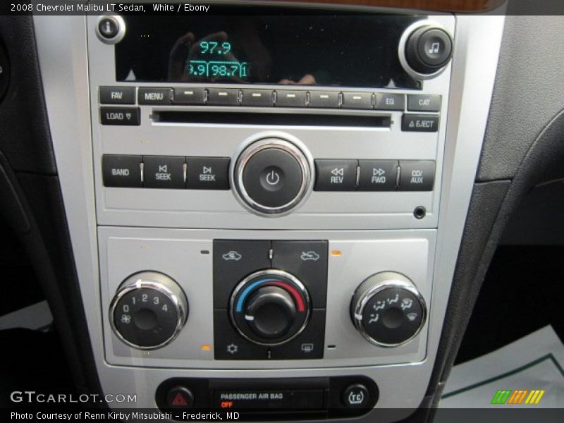 White / Ebony 2008 Chevrolet Malibu LT Sedan