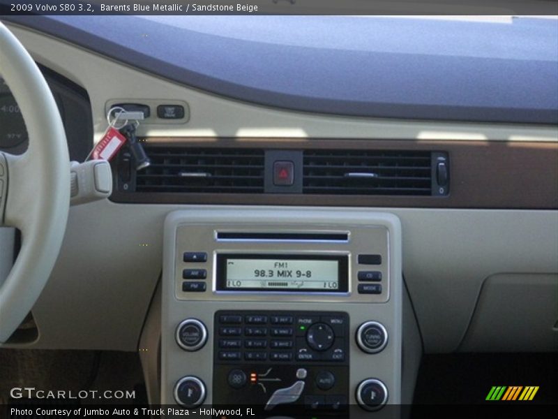 Barents Blue Metallic / Sandstone Beige 2009 Volvo S80 3.2