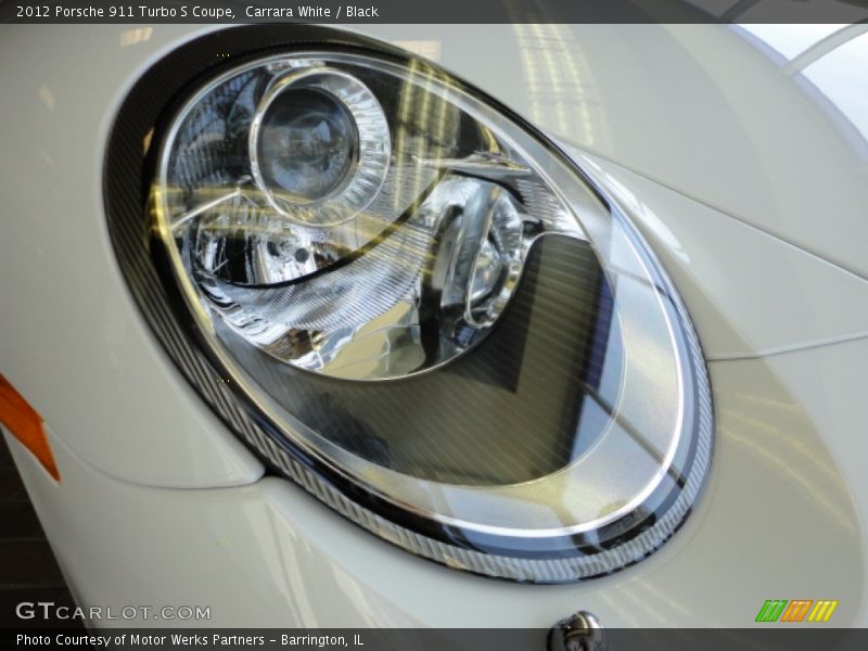 Headlight - 2012 Porsche 911 Turbo S Coupe