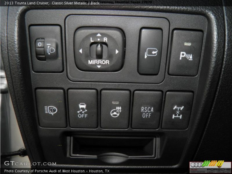 Classic Silver Metallic / Black 2013 Toyota Land Cruiser