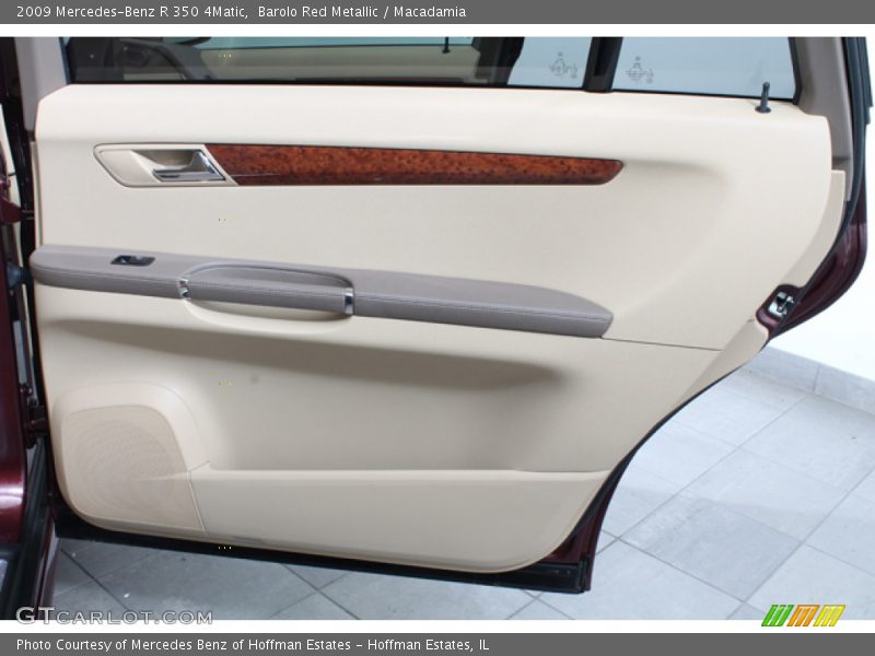 Barolo Red Metallic / Macadamia 2009 Mercedes-Benz R 350 4Matic