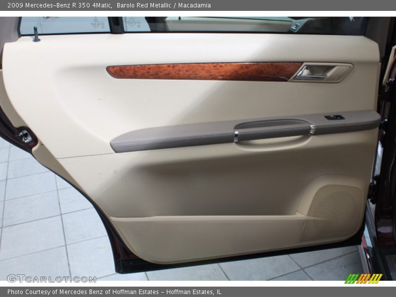 Barolo Red Metallic / Macadamia 2009 Mercedes-Benz R 350 4Matic