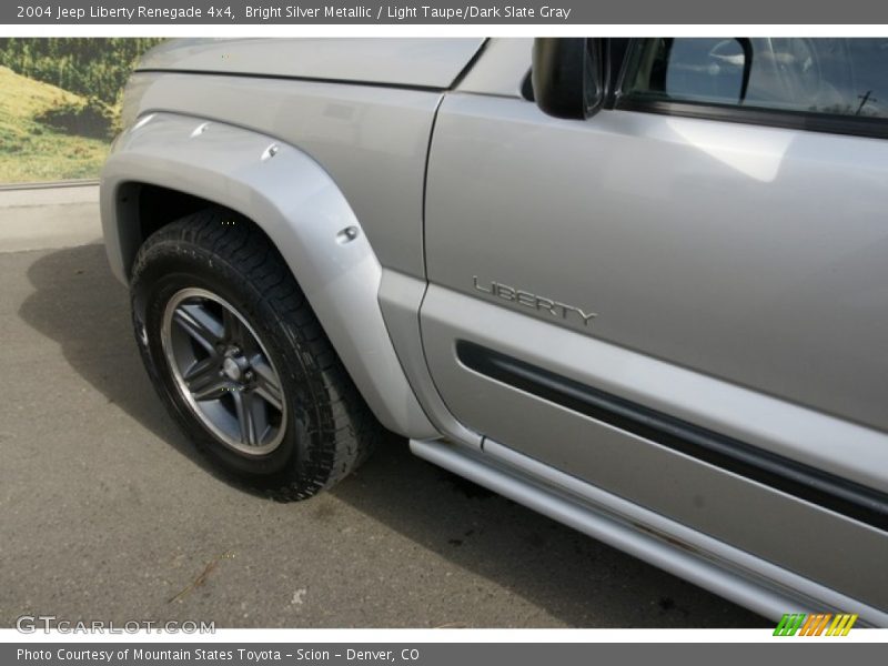 Bright Silver Metallic / Light Taupe/Dark Slate Gray 2004 Jeep Liberty Renegade 4x4
