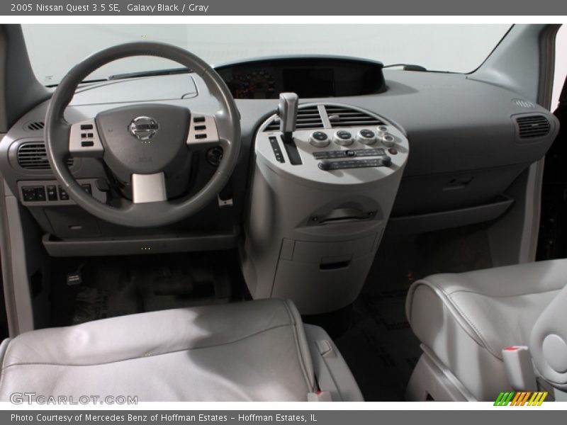 Dashboard of 2005 Quest 3.5 SE