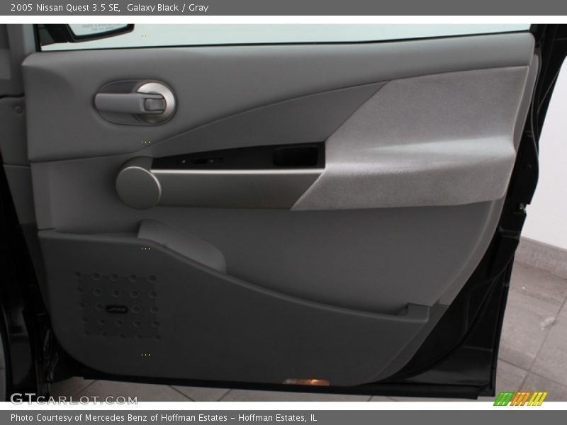 Galaxy Black / Gray 2005 Nissan Quest 3.5 SE