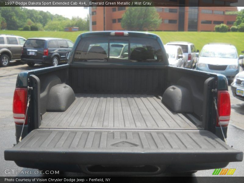 Emerald Green Metallic / Mist Gray 1997 Dodge Dakota Sport Extended Cab 4x4