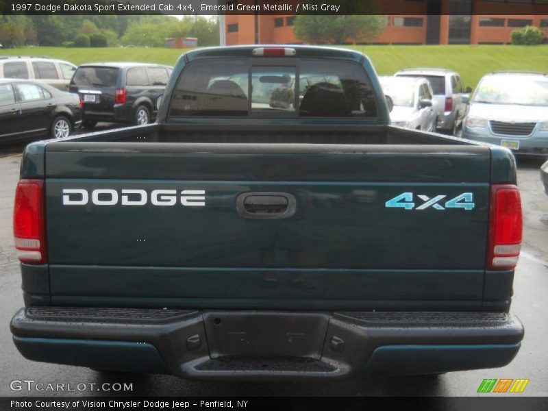 Emerald Green Metallic / Mist Gray 1997 Dodge Dakota Sport Extended Cab 4x4