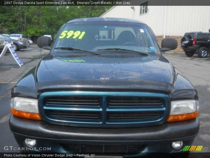 Emerald Green Metallic / Mist Gray 1997 Dodge Dakota Sport Extended Cab 4x4