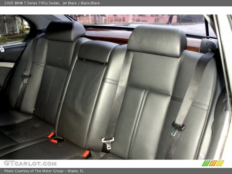 Jet Black / Black/Black 2005 BMW 7 Series 745Li Sedan