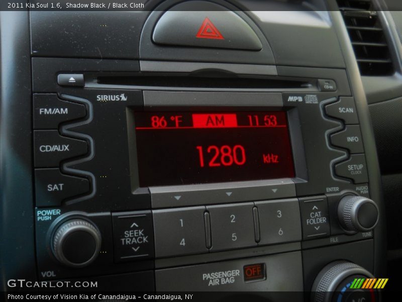 Shadow Black / Black Cloth 2011 Kia Soul 1.6