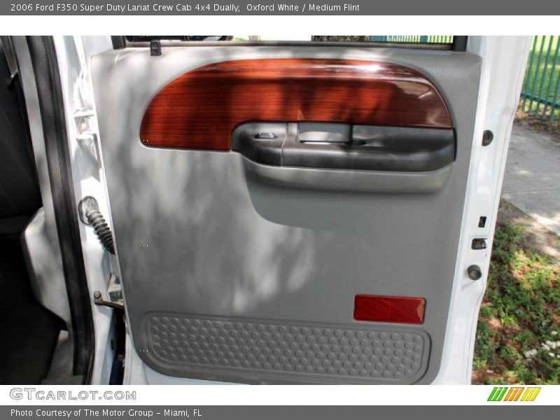 Oxford White / Medium Flint 2006 Ford F350 Super Duty Lariat Crew Cab 4x4 Dually