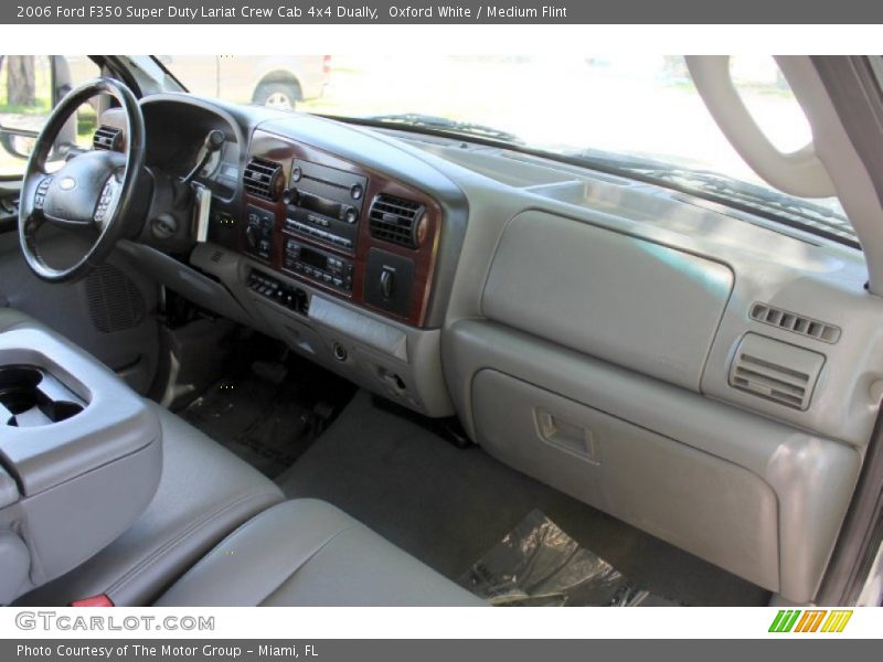 Oxford White / Medium Flint 2006 Ford F350 Super Duty Lariat Crew Cab 4x4 Dually