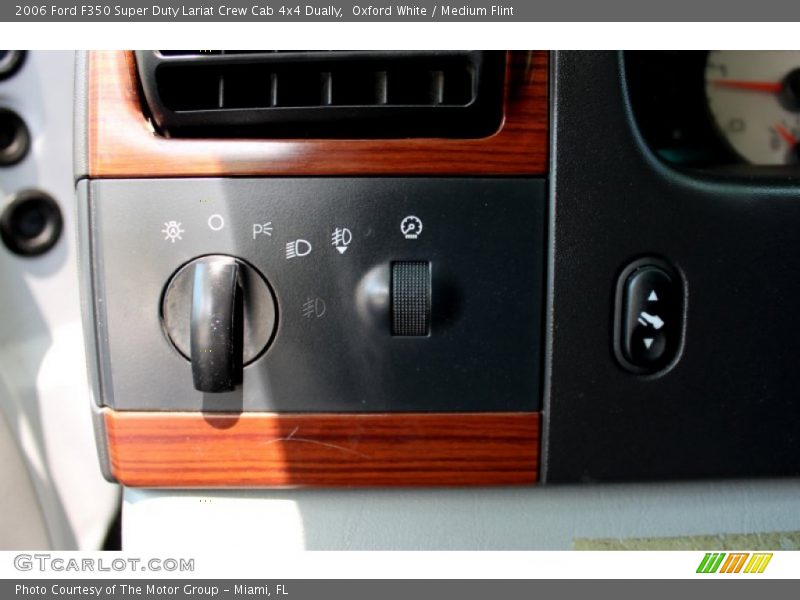 Oxford White / Medium Flint 2006 Ford F350 Super Duty Lariat Crew Cab 4x4 Dually