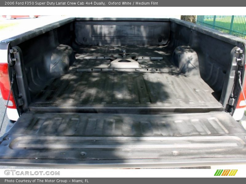Oxford White / Medium Flint 2006 Ford F350 Super Duty Lariat Crew Cab 4x4 Dually