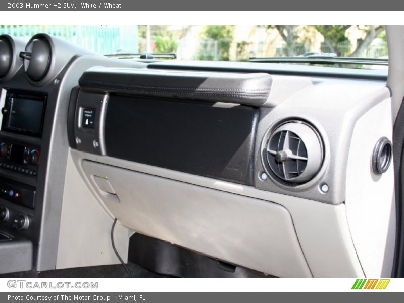 White / Wheat 2003 Hummer H2 SUV