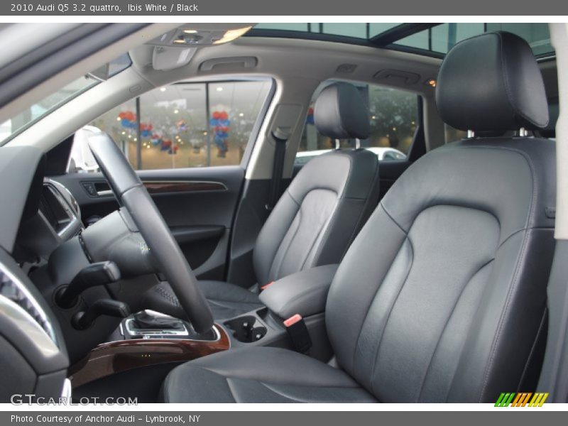Ibis White / Black 2010 Audi Q5 3.2 quattro