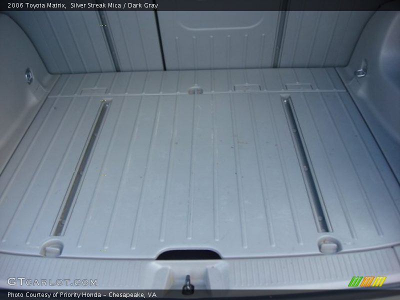  2006 Matrix  Trunk