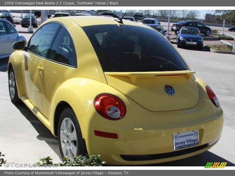 Sunflower Yellow / Black 2009 Volkswagen New Beetle 2.5 Coupe