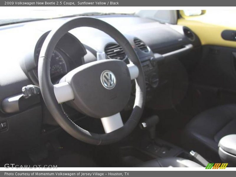 Sunflower Yellow / Black 2009 Volkswagen New Beetle 2.5 Coupe