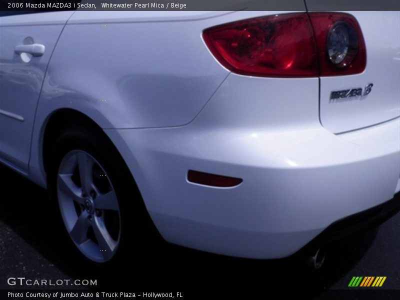 Whitewater Pearl Mica / Beige 2006 Mazda MAZDA3 i Sedan