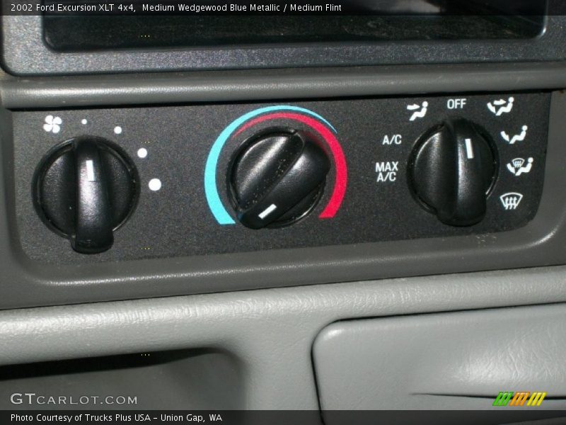 Medium Wedgewood Blue Metallic / Medium Flint 2002 Ford Excursion XLT 4x4