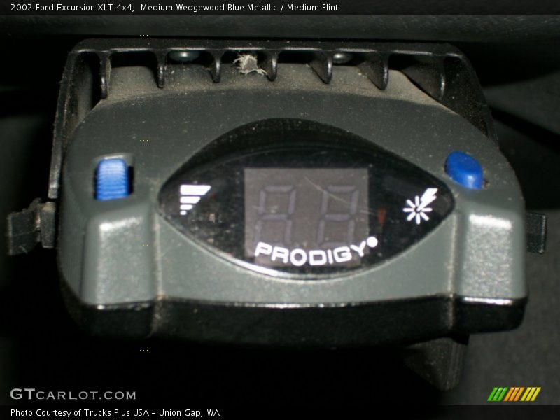 Medium Wedgewood Blue Metallic / Medium Flint 2002 Ford Excursion XLT 4x4