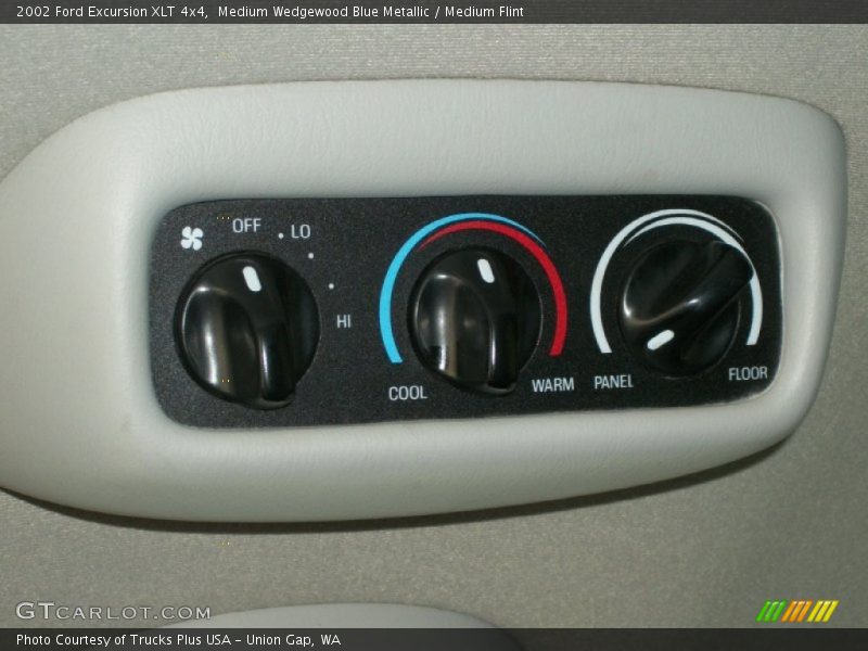 Medium Wedgewood Blue Metallic / Medium Flint 2002 Ford Excursion XLT 4x4