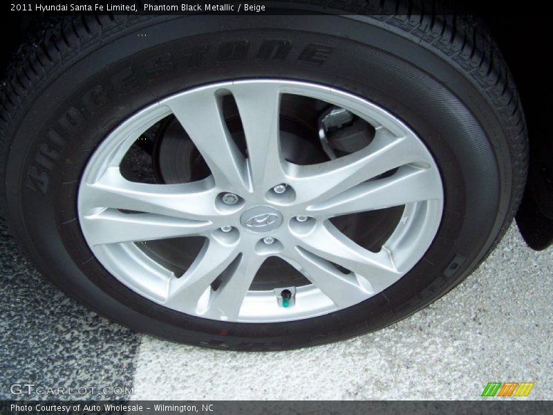 Phantom Black Metallic / Beige 2011 Hyundai Santa Fe Limited