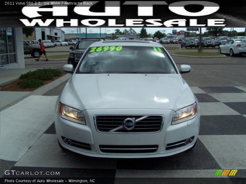 Ice White / Anthracite Black 2011 Volvo S80 3.2