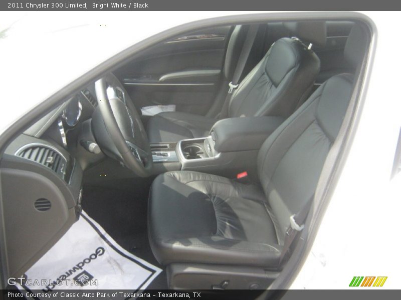 Bright White / Black 2011 Chrysler 300 Limited