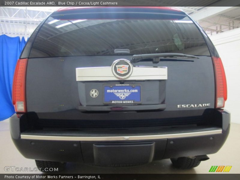 Blue Chip / Cocoa/Light Cashmere 2007 Cadillac Escalade AWD