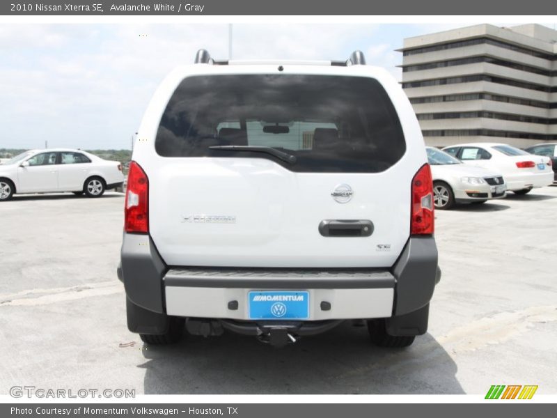 Avalanche White / Gray 2010 Nissan Xterra SE