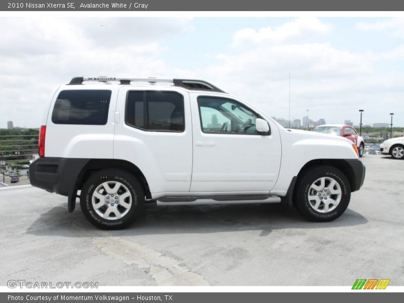 Avalanche White / Gray 2010 Nissan Xterra SE