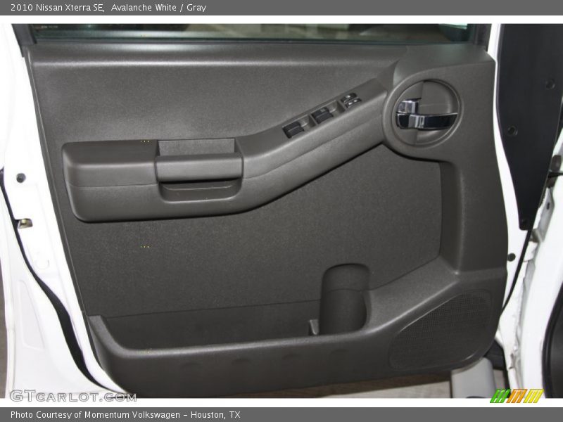 Avalanche White / Gray 2010 Nissan Xterra SE