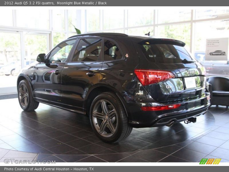 Moonlight Blue Metallic / Black 2012 Audi Q5 3.2 FSI quattro