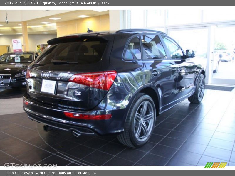Moonlight Blue Metallic / Black 2012 Audi Q5 3.2 FSI quattro