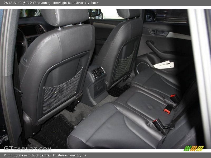 Moonlight Blue Metallic / Black 2012 Audi Q5 3.2 FSI quattro