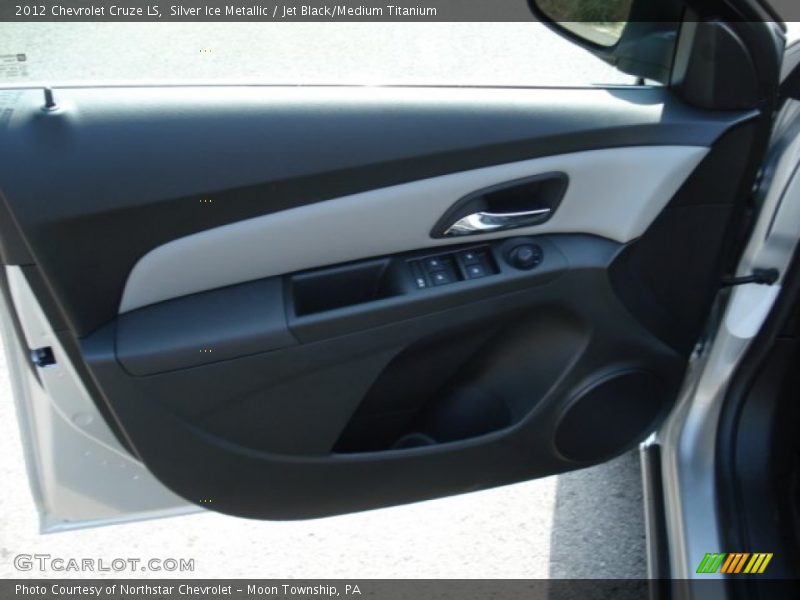Silver Ice Metallic / Jet Black/Medium Titanium 2012 Chevrolet Cruze LS