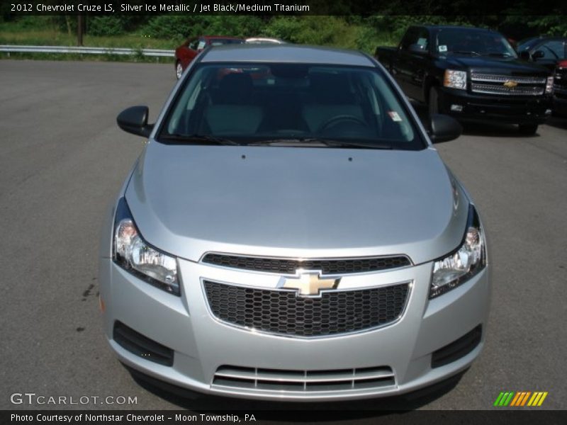 Silver Ice Metallic / Jet Black/Medium Titanium 2012 Chevrolet Cruze LS