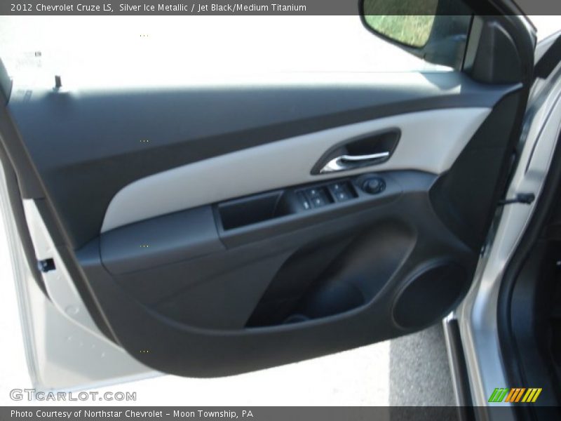 Silver Ice Metallic / Jet Black/Medium Titanium 2012 Chevrolet Cruze LS