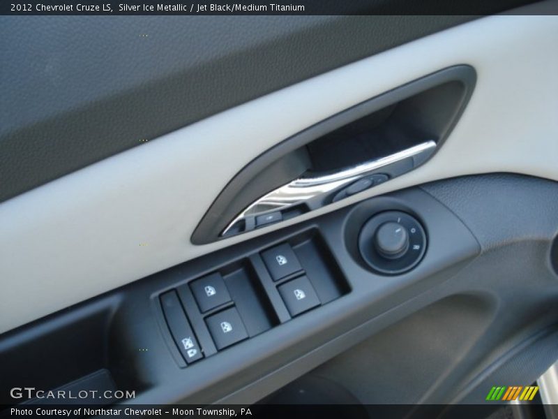 Silver Ice Metallic / Jet Black/Medium Titanium 2012 Chevrolet Cruze LS