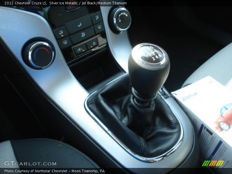 Silver Ice Metallic / Jet Black/Medium Titanium 2012 Chevrolet Cruze LS