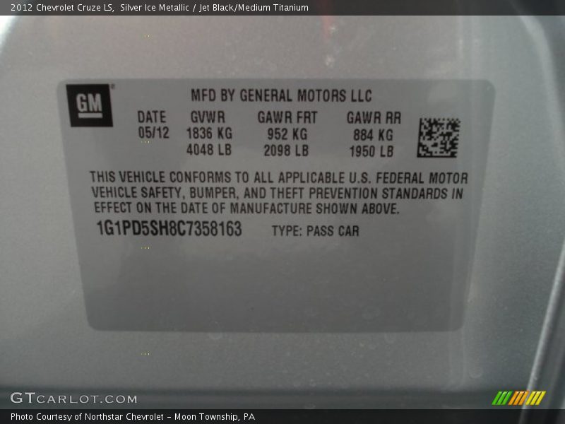 Silver Ice Metallic / Jet Black/Medium Titanium 2012 Chevrolet Cruze LS
