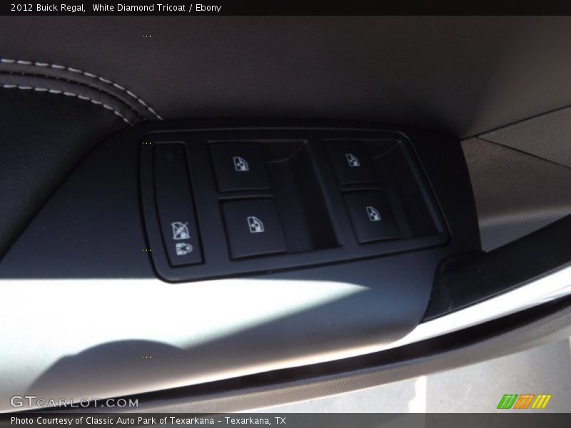 White Diamond Tricoat / Ebony 2012 Buick Regal