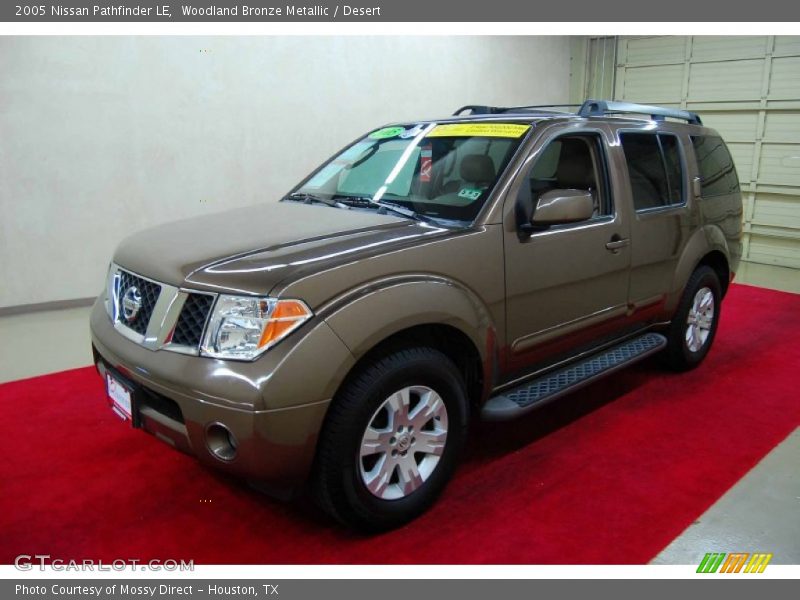 Woodland Bronze Metallic / Desert 2005 Nissan Pathfinder LE