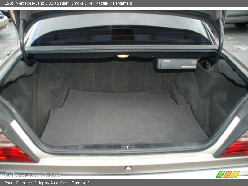 1995 E 320 Sedan Trunk